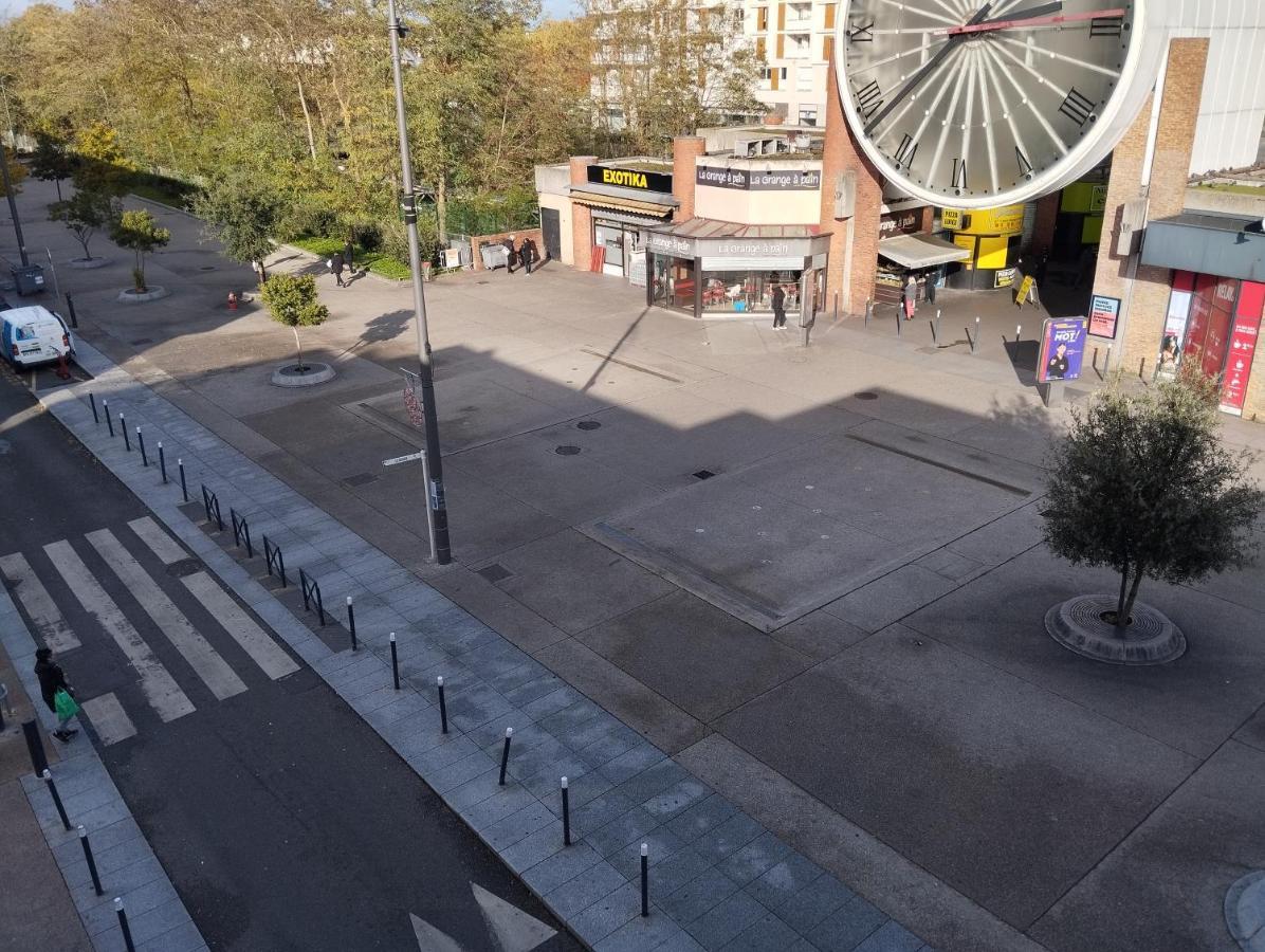 Bed and Breakfast Le Beau Refuge Parisien De Cergy - Parisian Modern Flat At Cergy Esterno foto