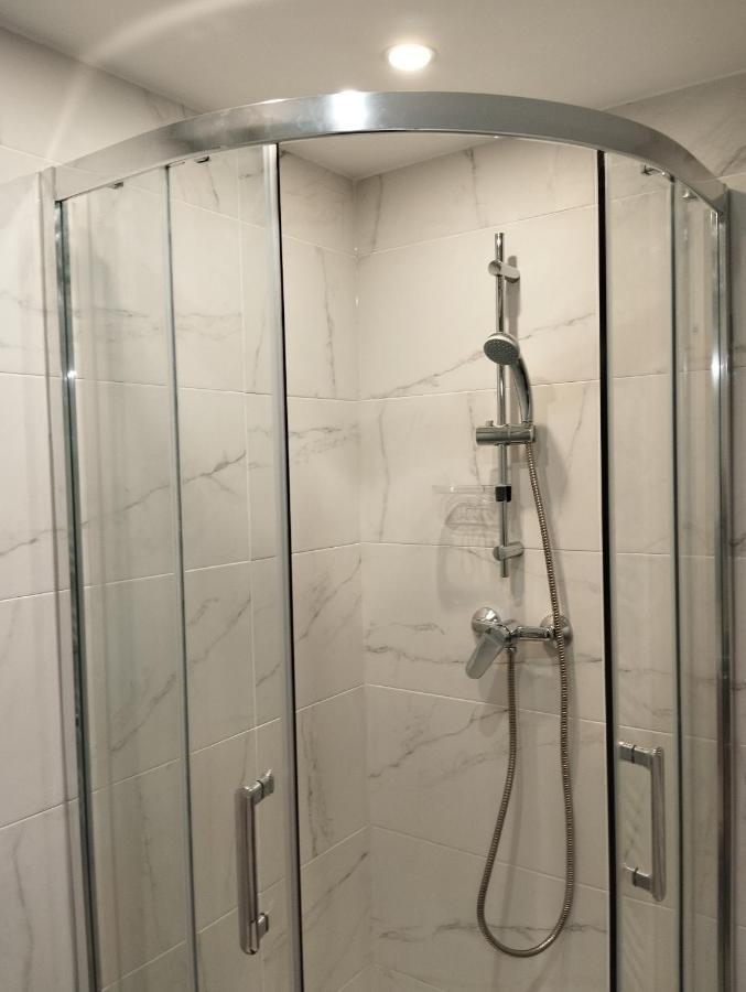 Bed and Breakfast Le Beau Refuge Parisien De Cergy - Parisian Modern Flat At Cergy Esterno foto