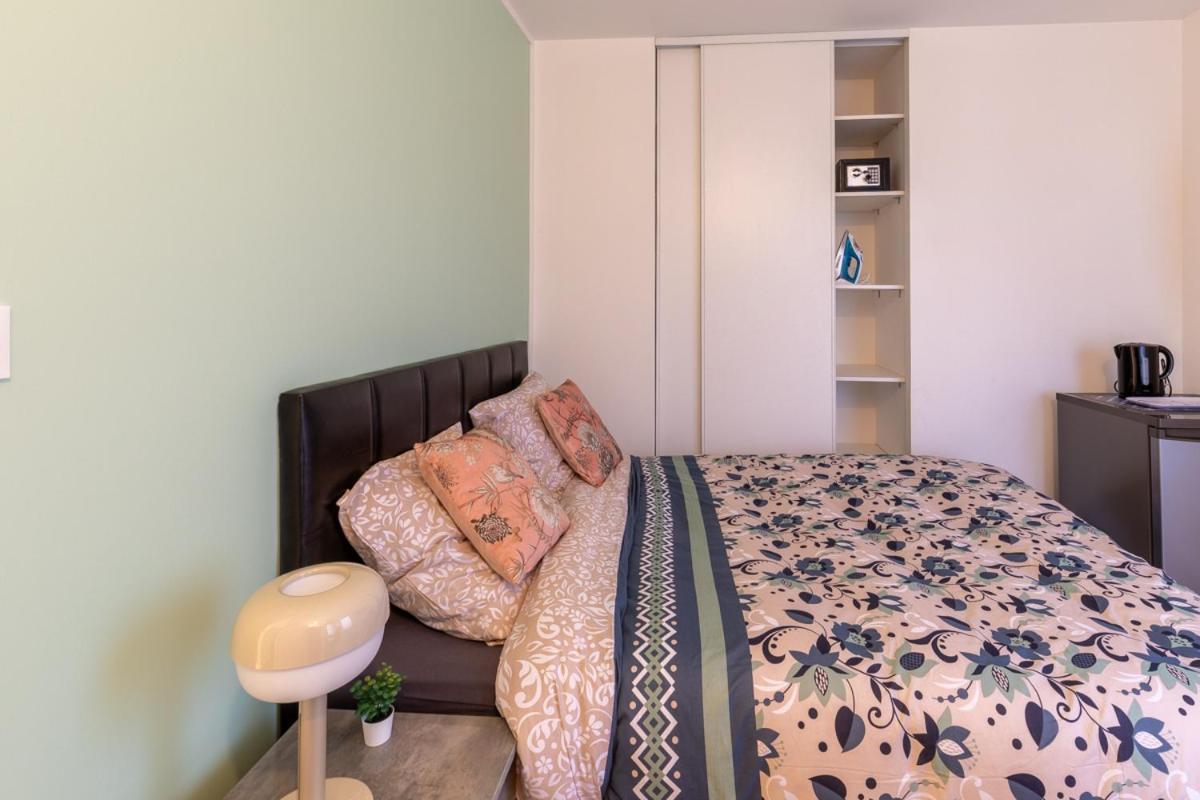 Bed and Breakfast Le Beau Refuge Parisien De Cergy - Parisian Modern Flat At Cergy Esterno foto